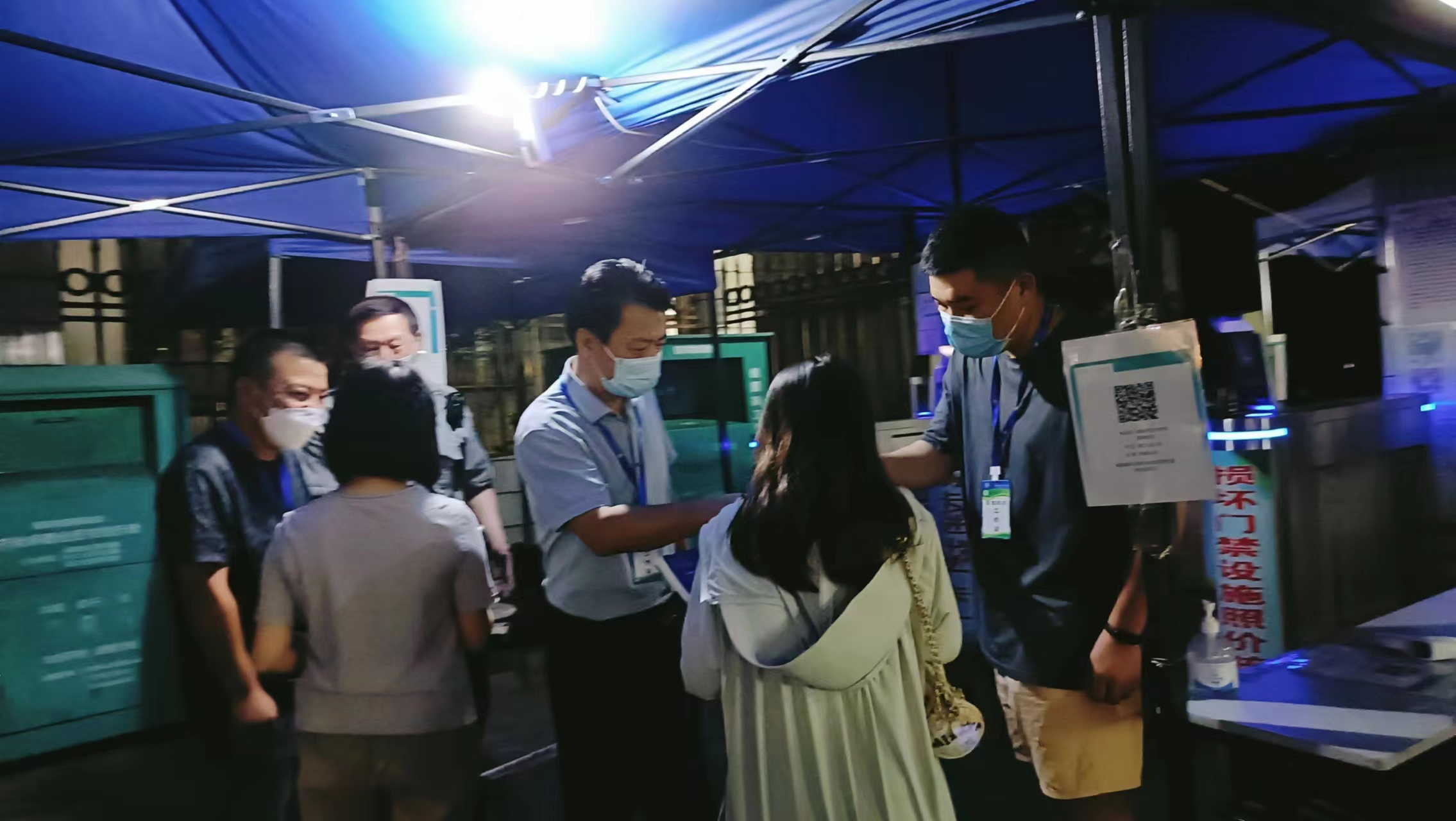 筑牢防疫墙，当好守门人——机关党委第十一支部为抗疫添油加力